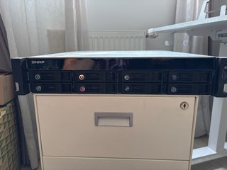 NAS QNAP TVS-871U-RP