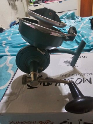 Carrete de pesca antiguo