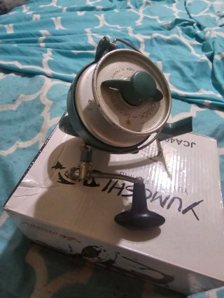 Carrete de pesca antiguo