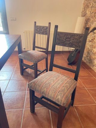 Mesa de comedor de madera y piedra
