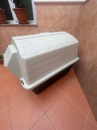 Caseta para perro de plástico