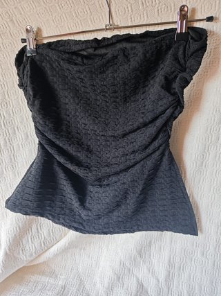 Top negro abierto talla M mujer asimétrico fruncid