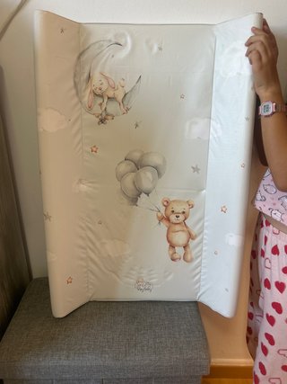 Cambiador bebé con diseño de luna y osito