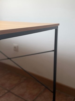 Escritorio madera y acero negro