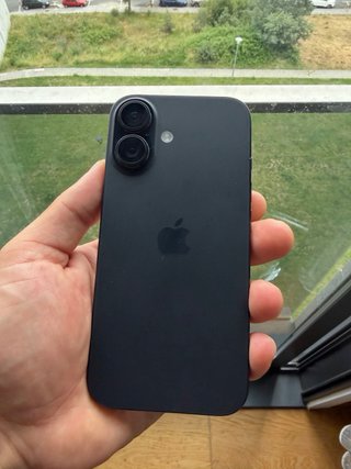 iPhone 16