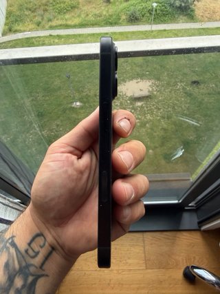 iPhone 16