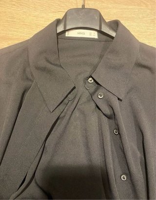 Blusa Mango Negra Talla XS