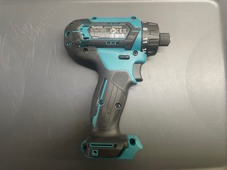 Atornillador Makita DF033D con batería y cargador