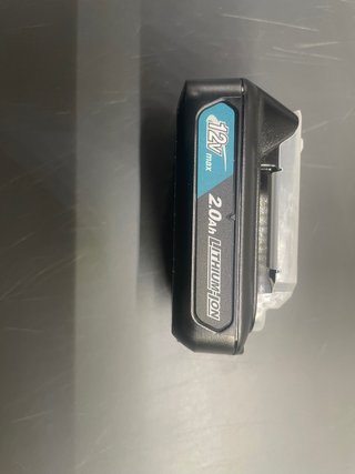 Atornillador Makita DF033D con batería y cargador