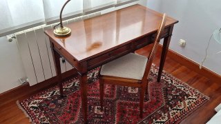 Mesa y Silla madera cerezo Roche-Bobois