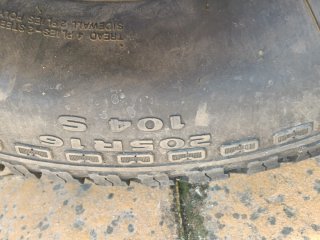 Neumáticos  205/80R16 104S