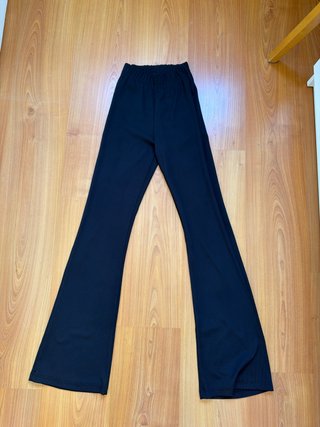 Pantalones acampanados negros