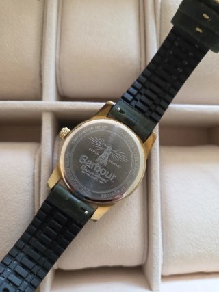 Reloj Barbour Dorado y Negro