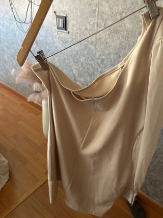 Vestido elegante manga transparente