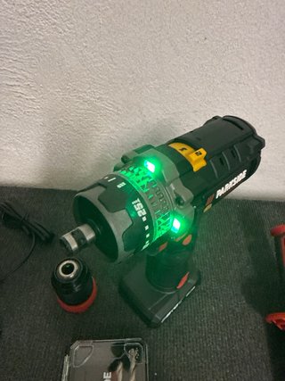 Atornillador Parkside 12V 8Nm + Accesorios