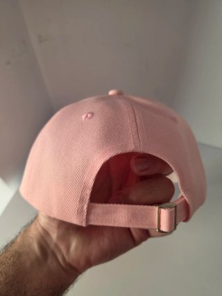 Gorra rosa vintage con inicial A