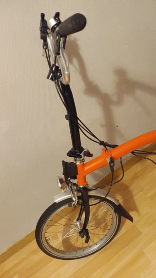 Bicicleta pieghevole Brompton arancione