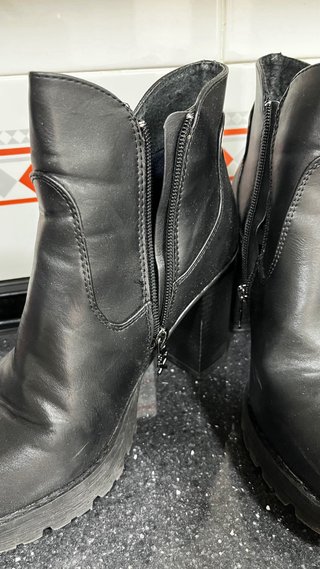 Botines negros tacón