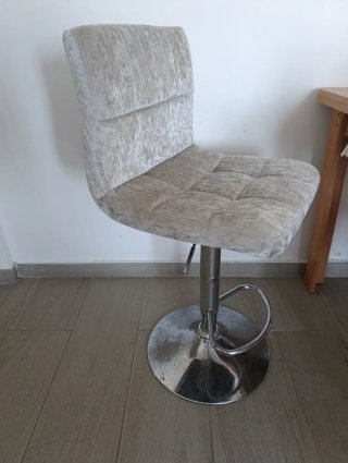 Taburete Moderno Terciopelo Beige y Metal
