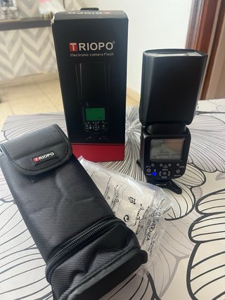TRIOPO Speedlight TR-988 Flash Cámara
