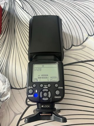 TRIOPO Speedlight TR-988 Flash Cámara