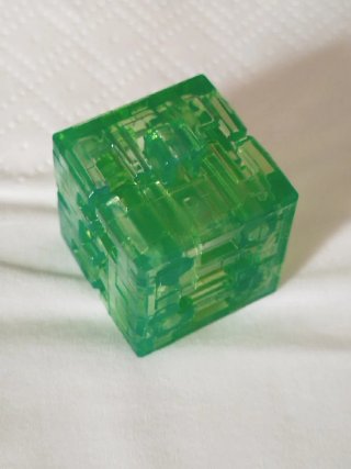 Figura Kinder Joy Minecraft Cubo Esmeralda