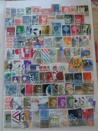 100 francobolli usati Paesi Bassi