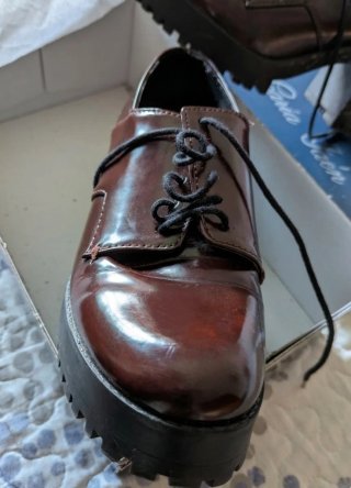 Zapatos de vestir marrones para mujer