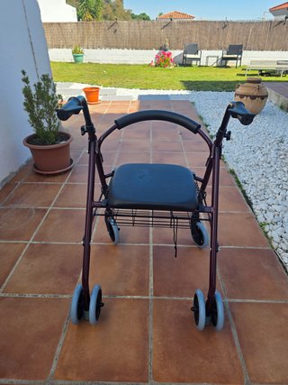 Andador MOBICLINIC nuevo con cesta