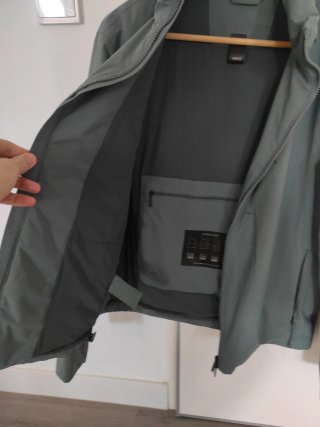 Chaqueta técnica Mango verde militar Talla M