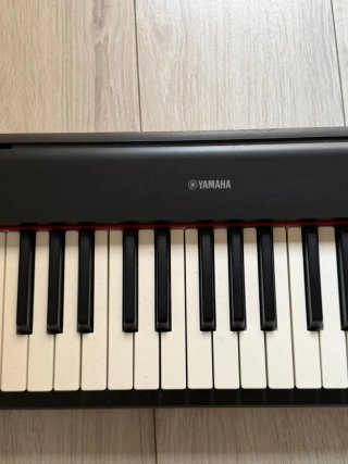 Yamaha NP-15 Piaggero Negro