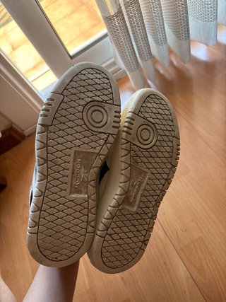 Zapatillas Reebok Clásicas Blancas y Negras
