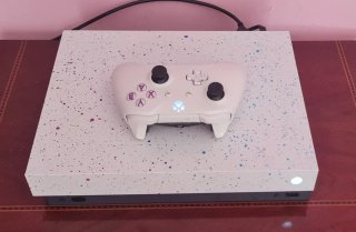 Xbox One X Edizione Limitata Hyperspace