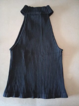 Lote 2 Tops Canalé Zara Negro y Blanco 1x4€