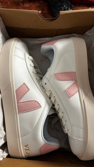 Zapatillas Veja Mujer Blancas y Rosas Nuevas