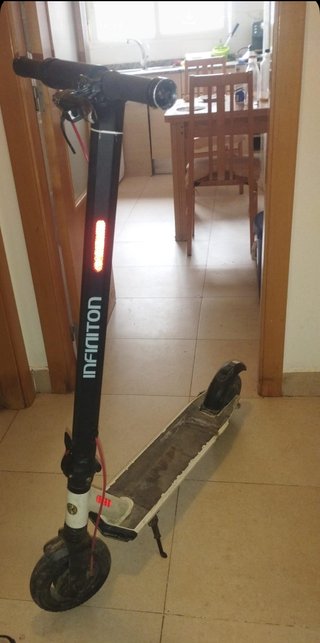 Patinete Infiniton con problema de carga
