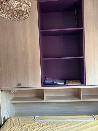 Cama abatible con armario y escritorio