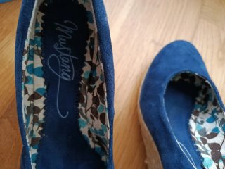 Zapatos de cuña Mustang azul talla 39