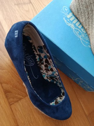 Zapatos de cuña Mustang azul talla 39
