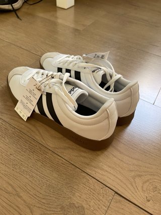 Adidas Blancas/Marrones Nuevas