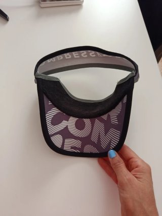 Visera Compressport Negra