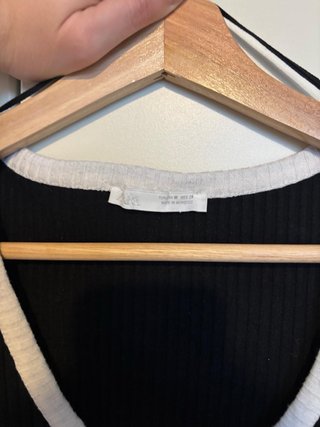 Jersey Zara Negro Volantes Talla M