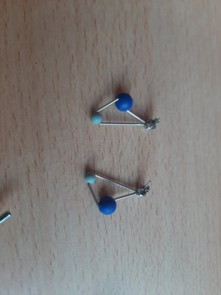 Conjunto de bisutería azul y turquesa