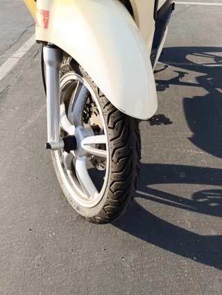 Peugeot Tweet 125 Beige Scooter