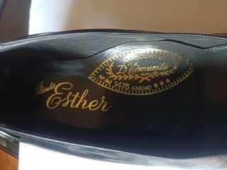Zapatos de tafilete sin estrenar