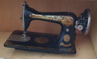 Máquina de coser Singer antigua