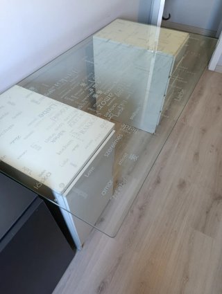 Escritorio cristal con 2 cajoneras