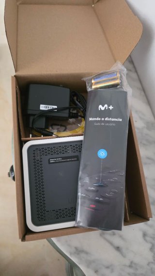 Decodificador UHD TV con Mando
