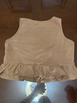 Blusa SHEIN beige con volantes