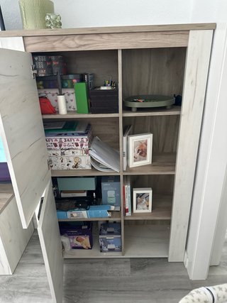 Mueble de madera  beige/marrón